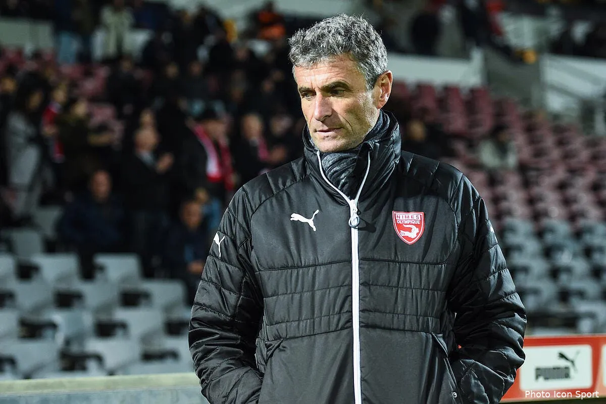 trophees unfp bernard blaquart meilleur entraineur de l2 iconsport dim 091216 98 37180128