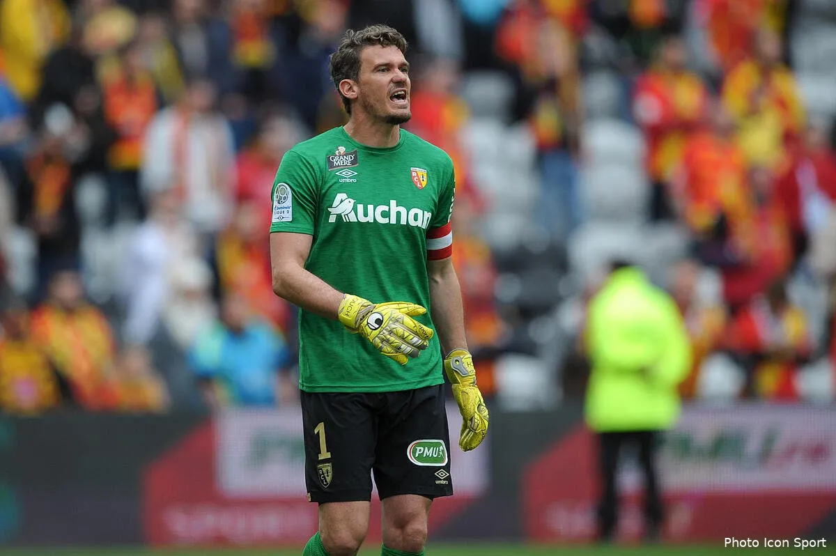 trophees unfp deux recompenses pour le rc lens iconsport fer 010417 11 47180120