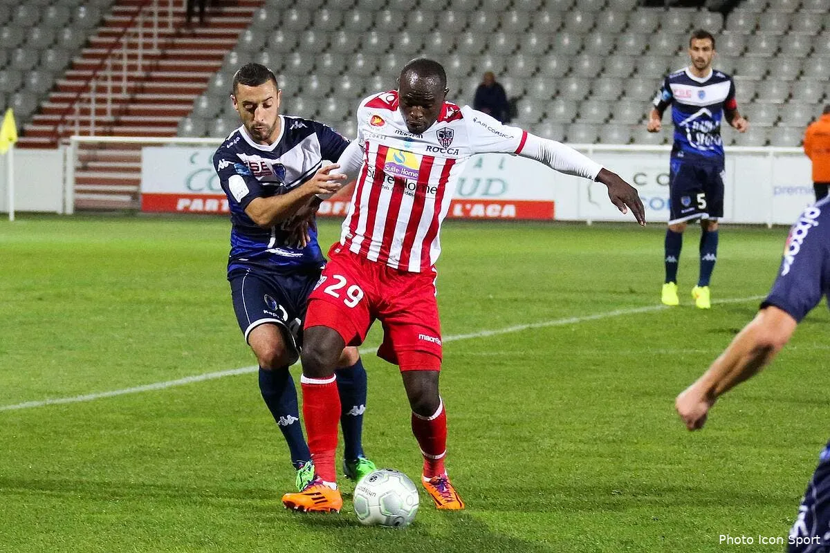 troyes et dijon lachent du lest iconsport blz 071114 01 0696331