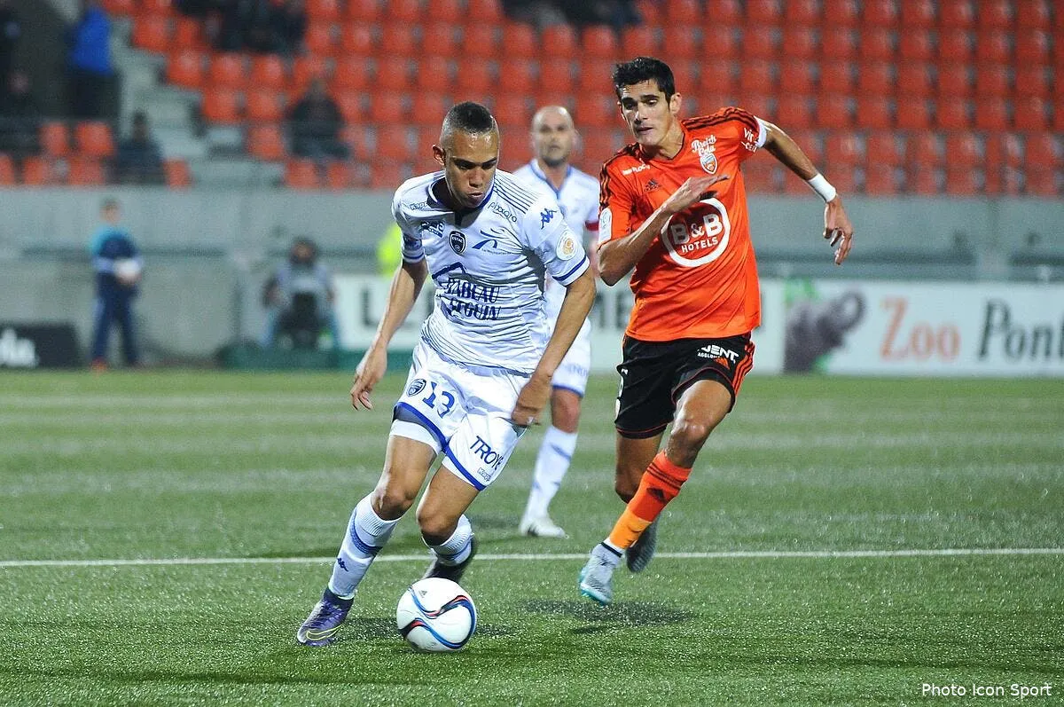 troyes regrette seulement de payer l addition iconsport leb 071115 01 02125029