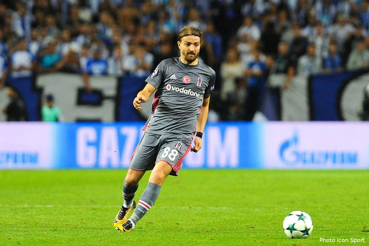 turquie 2 ans de prison pour avoir insulte un arbitre icon spa 130917 08 19212741