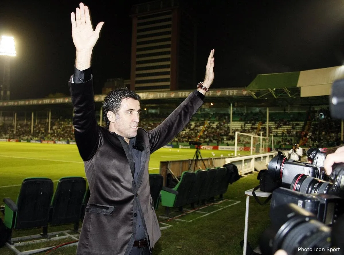 turquie mandat d arret contre hakan sukur pour terrorisme iconsport tur 141009 01 31151484