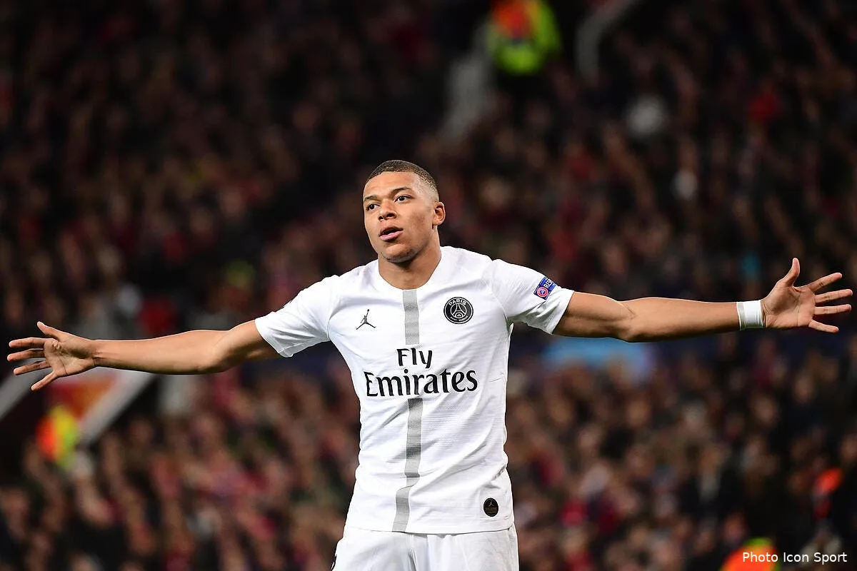 tv le psg plaide non coupable et charge facebook icon win 120219 01 81092244923