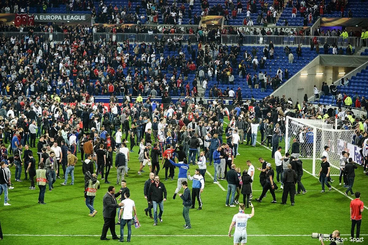 uefa interdiction de coupe d europe avec sursis pour l ol et besiktas iconsport ses 130417 10 06 1177266