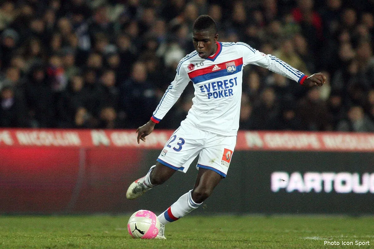 umtiti pourrait pousser l ol a stopper son mercato iconsport guy 140112 99 7030131
