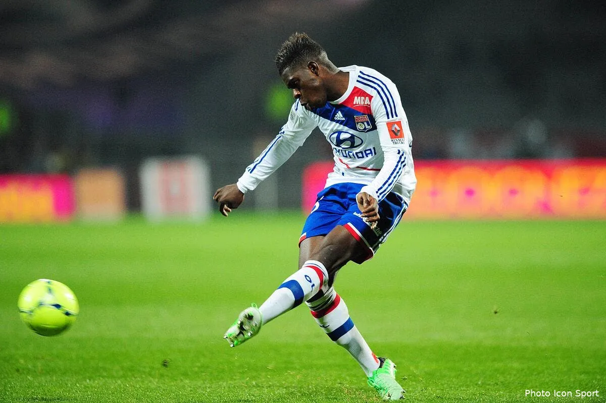 umtiti prolonge a l ol jusqu en 2017 iconsport jpt 310313 05 5653923