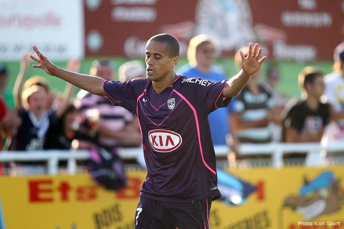 un ancien bordelais s ennuie de la ligue 1 iconsport blo 100710 05 1036419