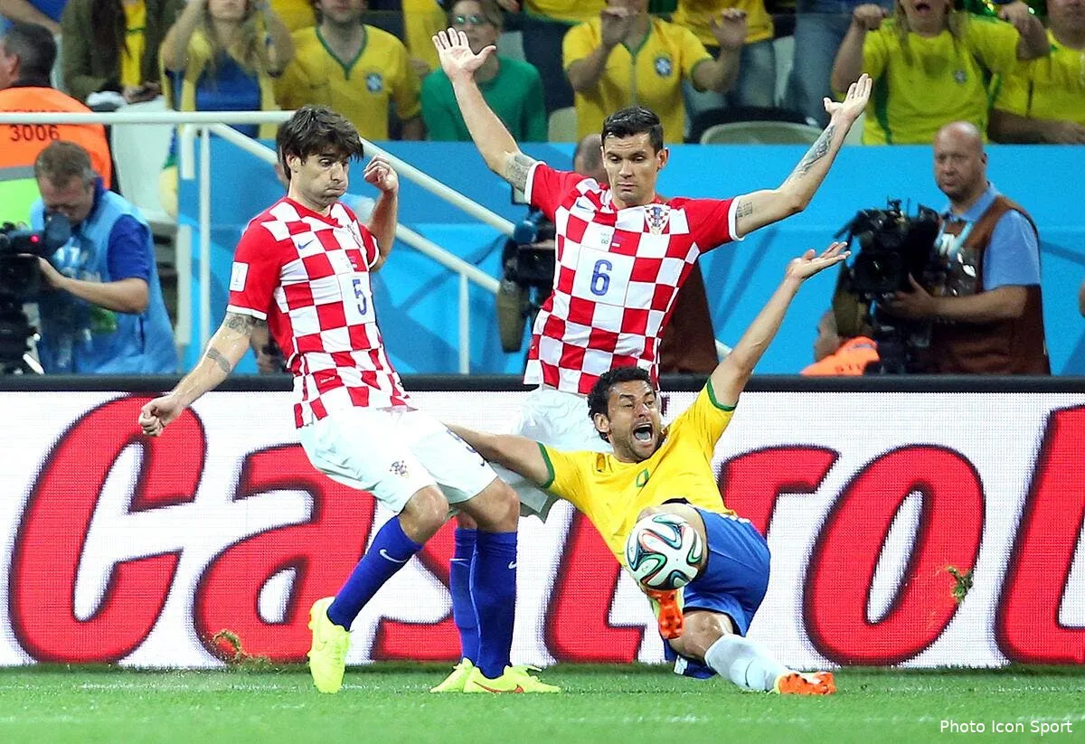 un ancien joueur de l ol pour faire oublier marquinhos au barca lovren fred85193