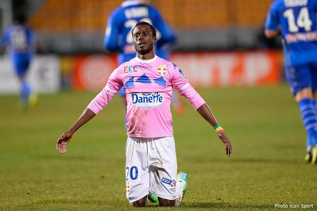 un banni de l om explique la methode bielsa sougou86007