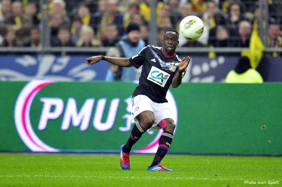 un cissokho au rabais en partance vers naples iconsport noe 280412 91 1634454