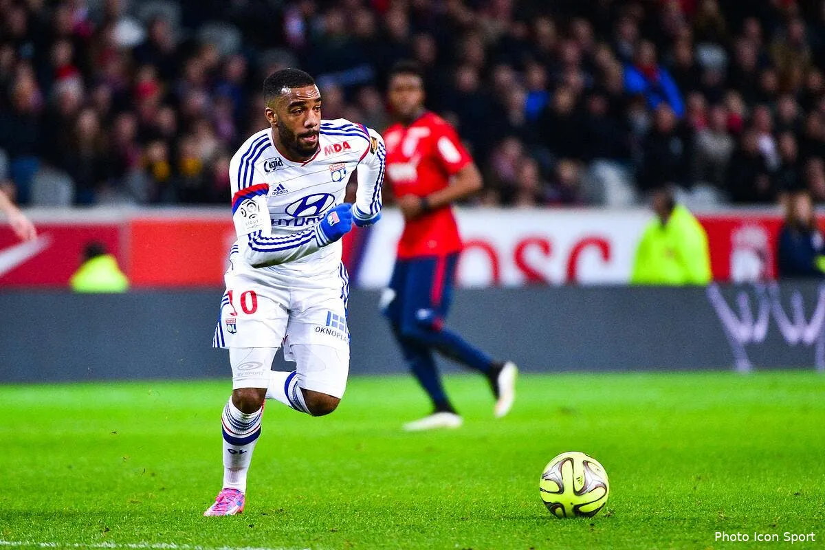 un club anglais fait de l oeil a lacazette iconsport win 280215 08 52105655
