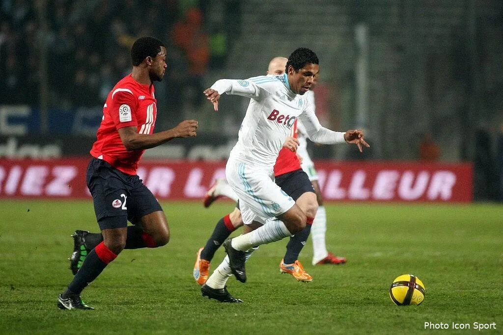 un comite d accueil policier pour brandao a marseille 69093 17121