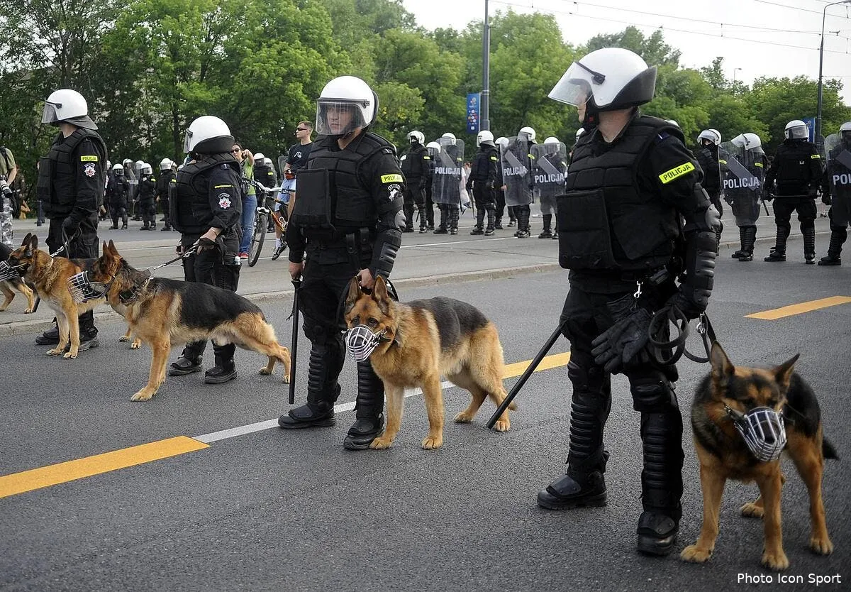 un fight xxl se prepare en marge d anderlecht psg iconsport nwp 120612 04 0867851