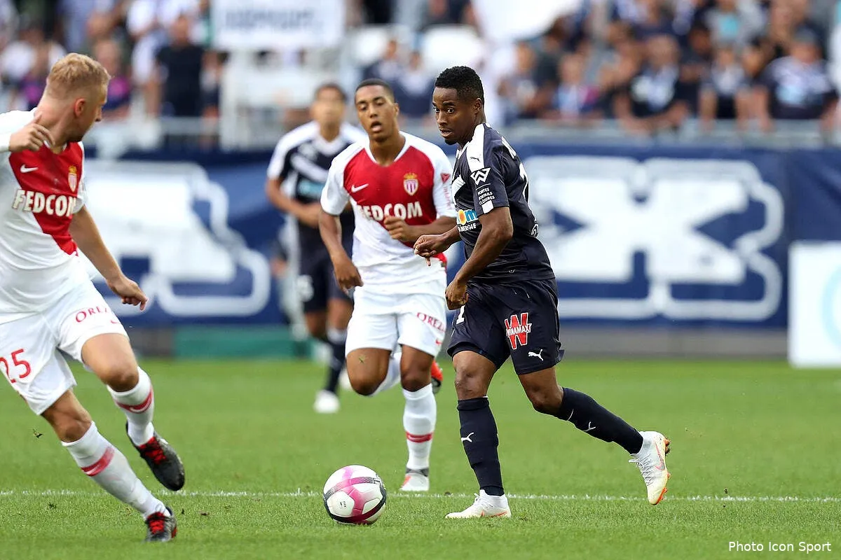 un grand kamano porte bordeaux et envoie monaco au tapis icon blo 260818 05 09228803