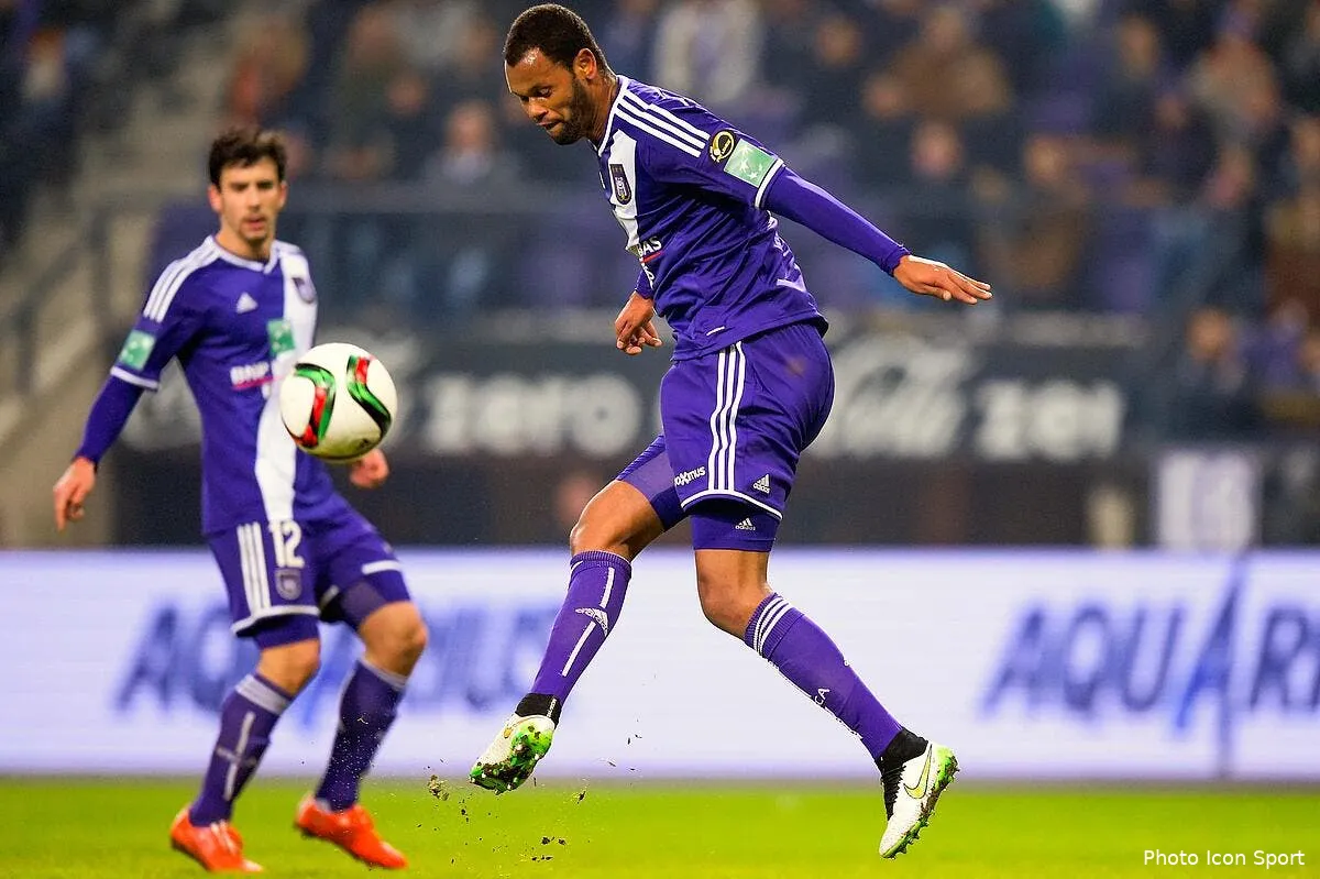 un international portugais arrive a l om iconsport bel 120215 09 34119653