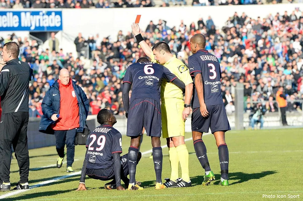 un joueur de bordeaux croit au complot des arbitres de l1 poundje88667