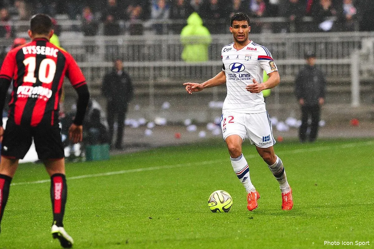 un joueur de l ol courtise par une selection iconsport jpt 210315 08 41108569