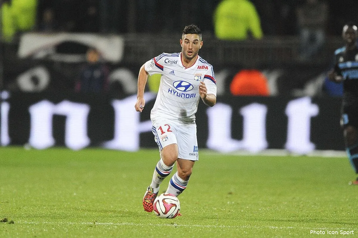 un joueur de l ol presente ses excuses aux supporters iconsport jpt 261014 09 8598179