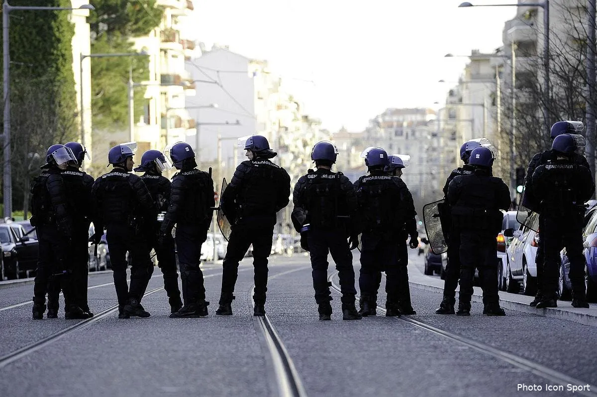 un nouvel eclairage sur la baston entre supporters de l ol et l om iconsport aim 240312 05 0157573