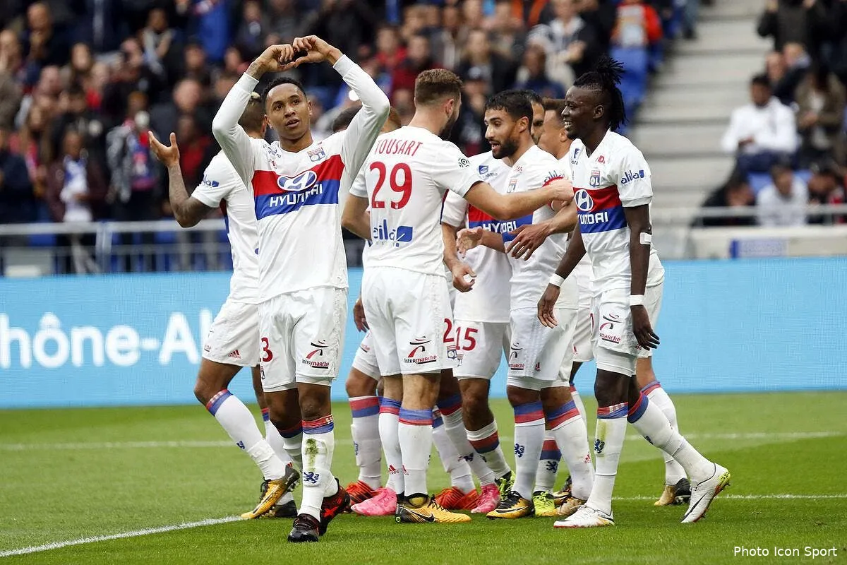 un ol a deux visages bat metz et grimpe sur le podium icon bia 291017 03 06198069