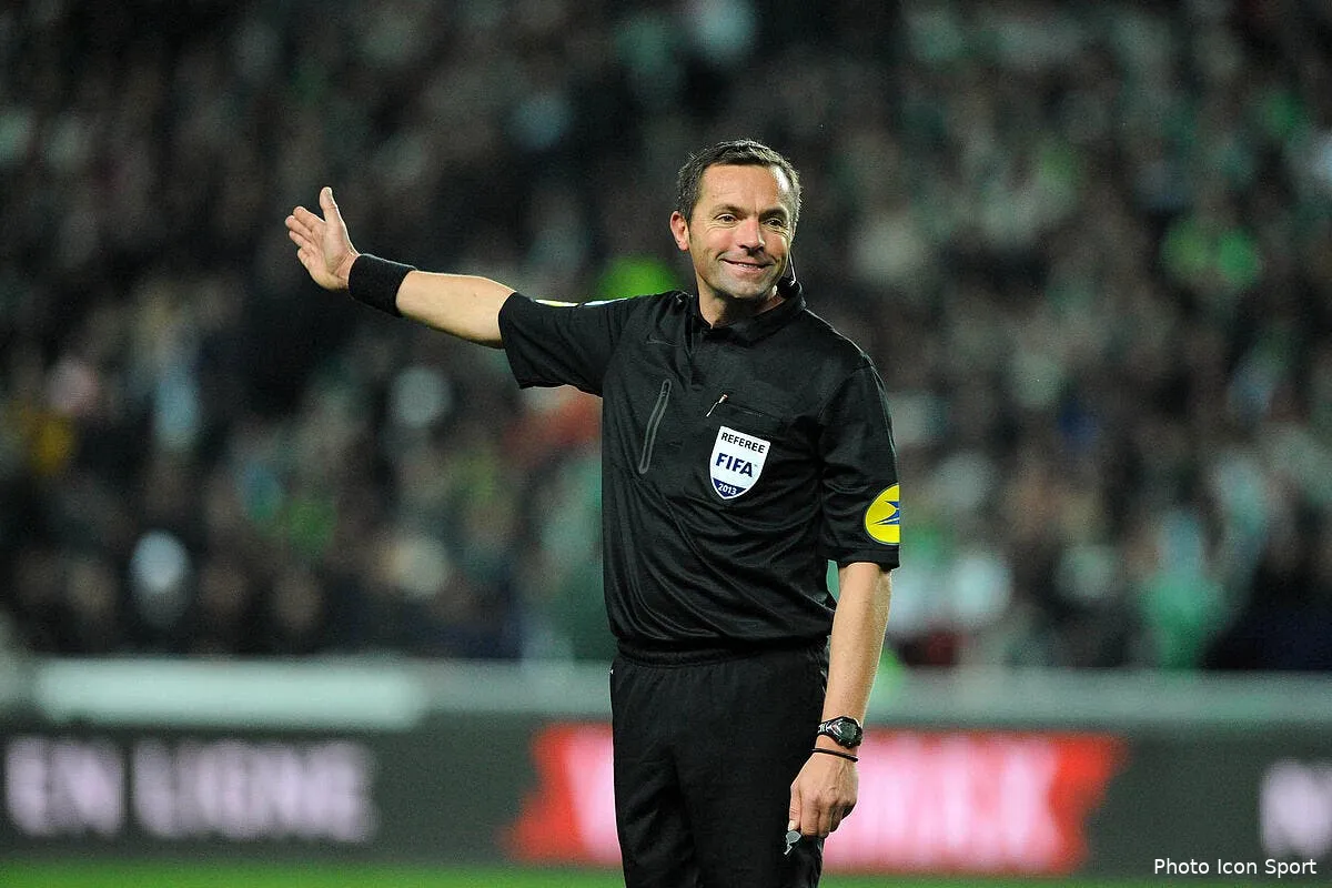 un terrible camouflet pour les arbitres francais prives de mondial iconsport jpt 101113 20 14474127