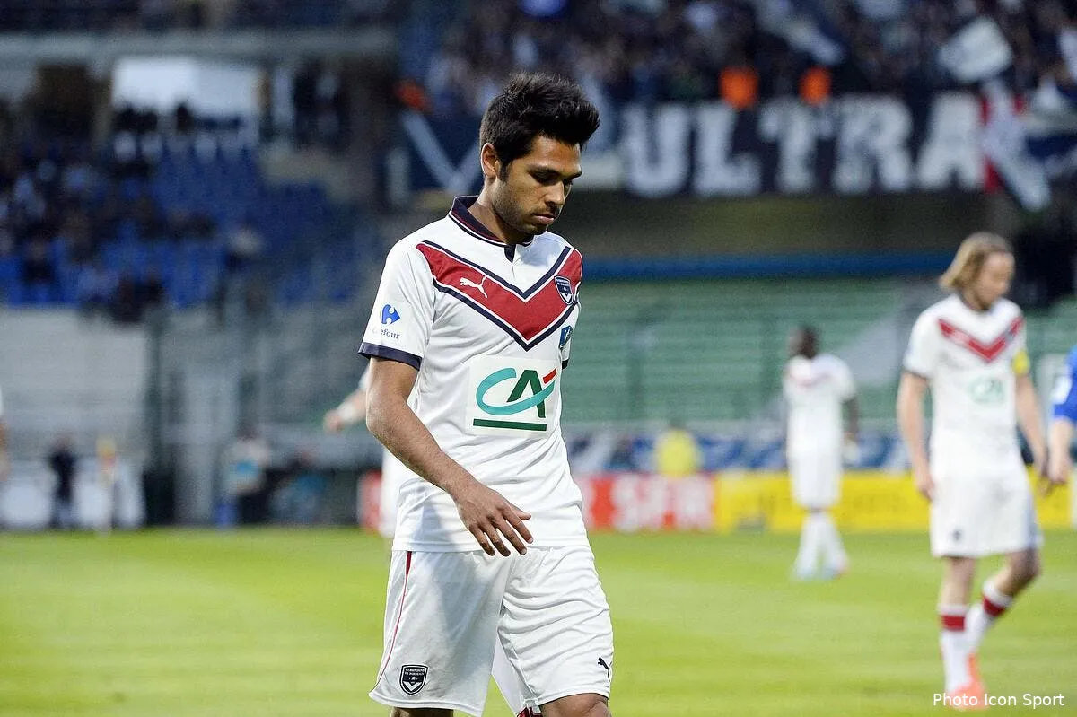 un transfert de tremoulinas bordeaux freine des deux pieds iconsport por 140513 05 0858365