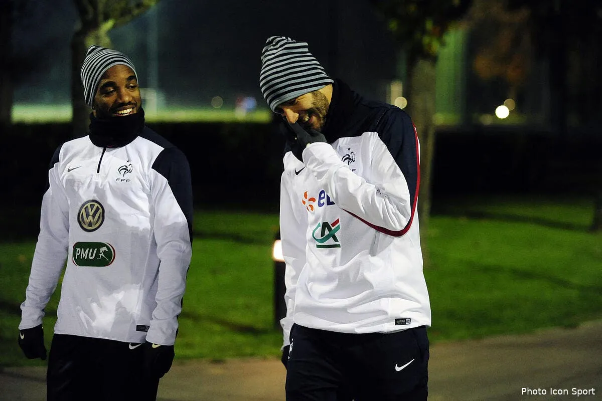 une attaque lacazette benzema chez les bleus iconsport win 101114 52 2296733