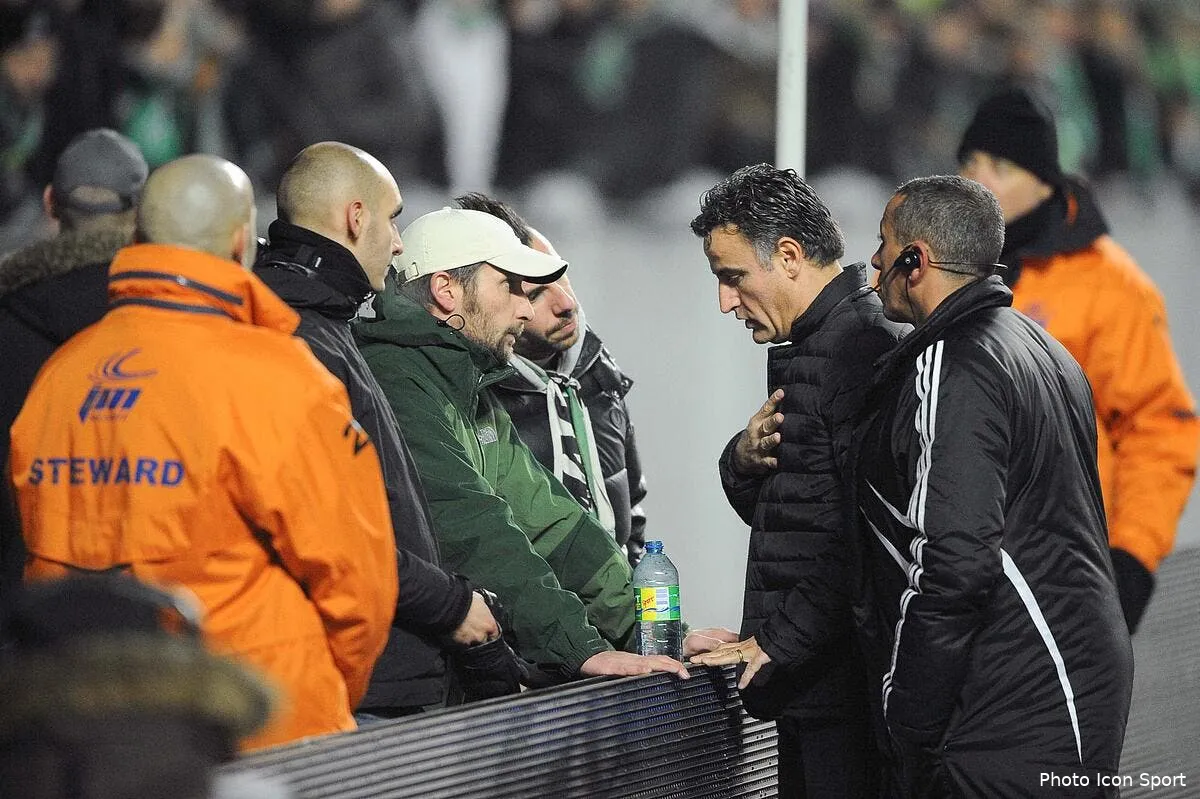 une echarpe et valls les supporters de l asse s enervent iconsport pt 071213 01 06 173681