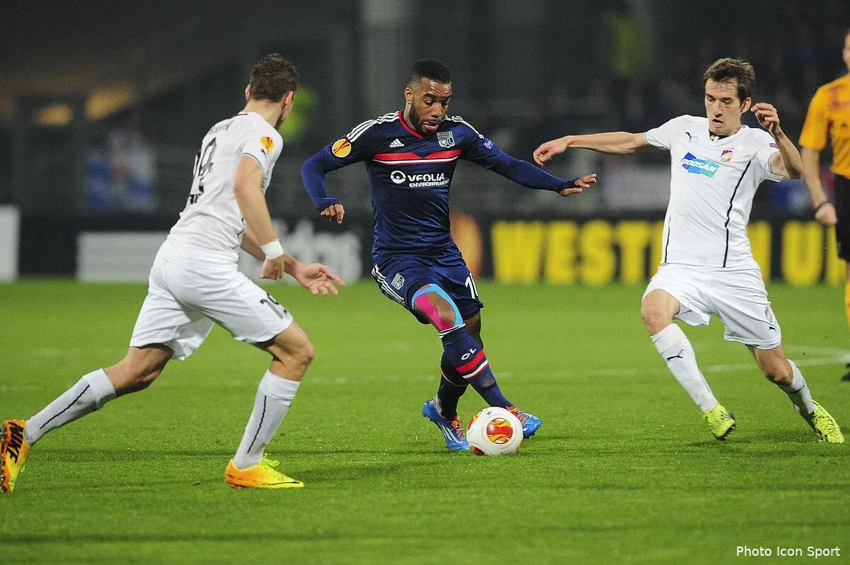 une legende de l ol milite pour lacazette au mondial iconsport jpt 130314 22 0780515