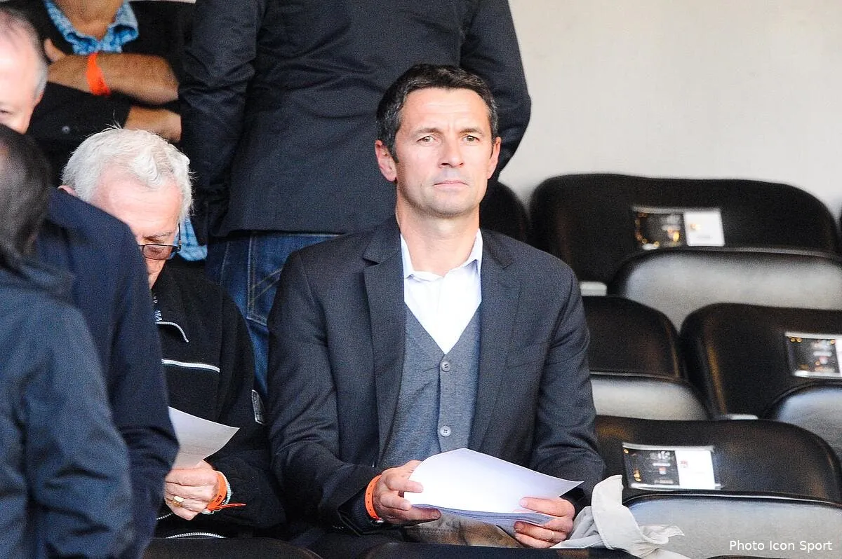une legende soutient remi garde pour aston villa iconsport jpt 230915 01 03124063