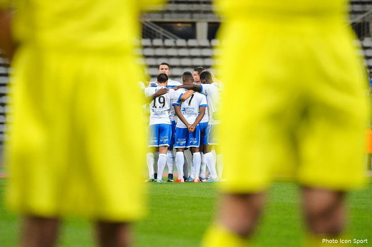 une minute de silence degenere une equipe u19 supprimee iconsport fer 261015 10 12126435