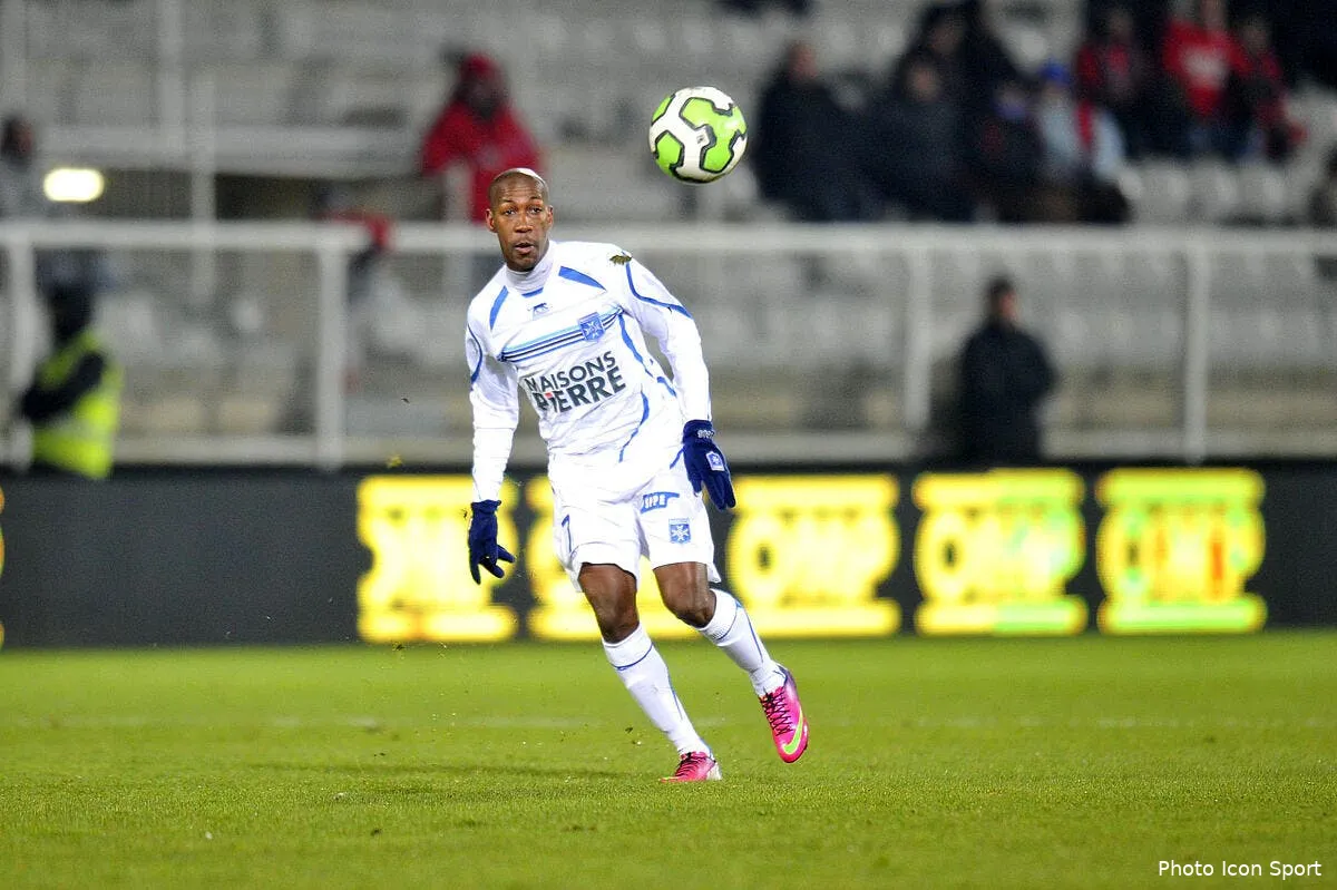 une premiere recrue venue d auxerre pour l asse iconsport noe 220213 05 8757089