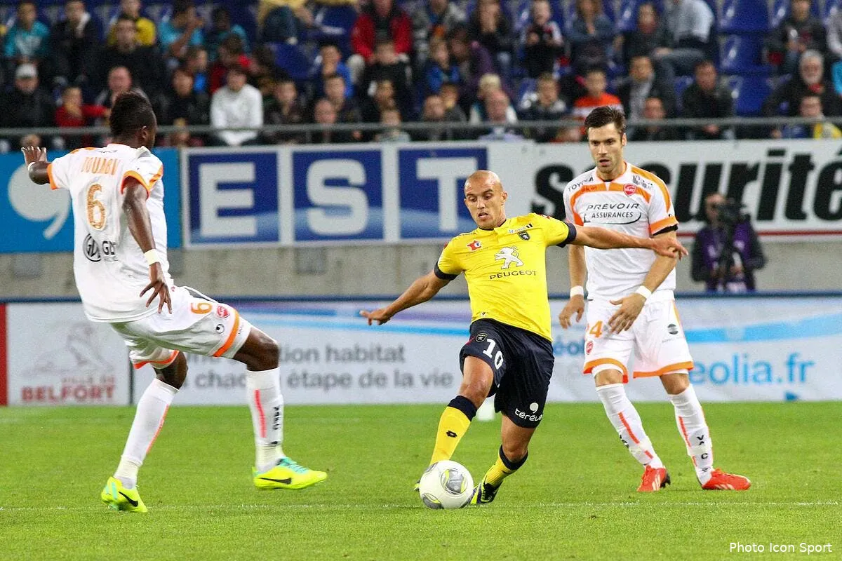 va une lanterne rouge qui s allume iconsport con 280913 01 0566505