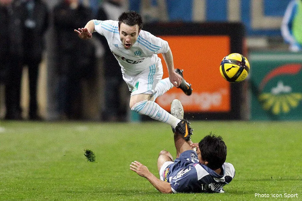 valbuena fait planer le mystere sur ses contacts avec man utd 67520 15794