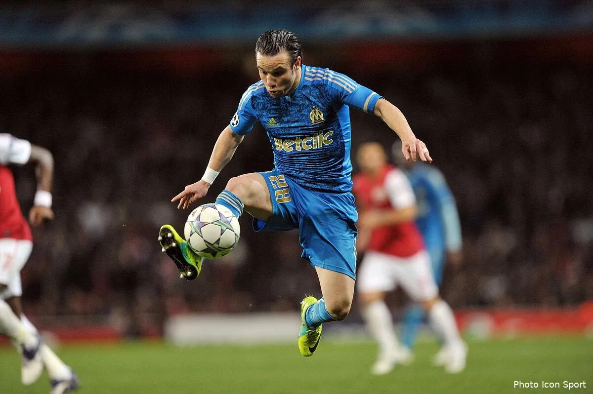 valbuena ne simule pas il est juste trop leger iconsport in 011111 07 11 128916