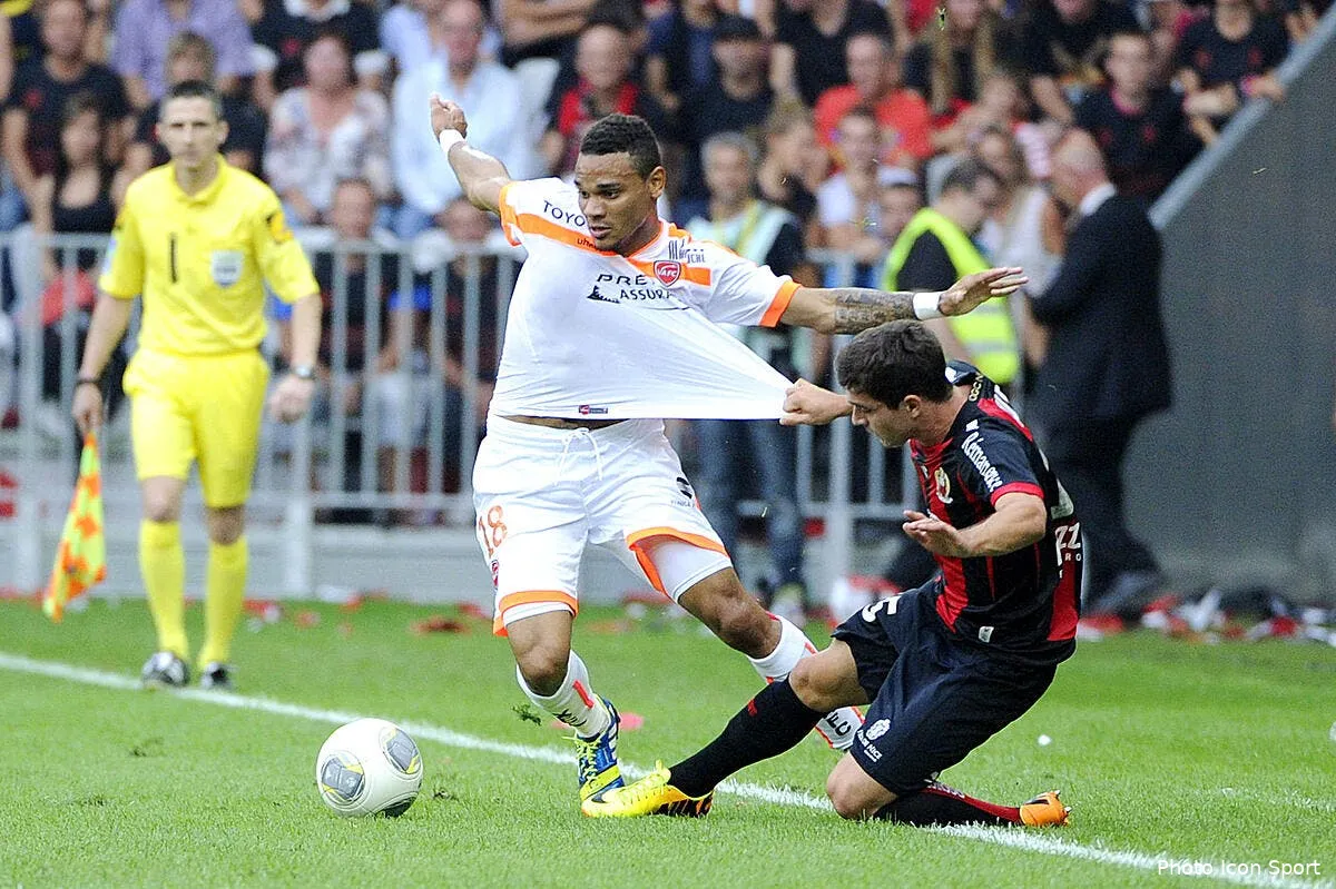 valenciennes a oublie un detail jouer au football iconsport anr 220913 05 1066065