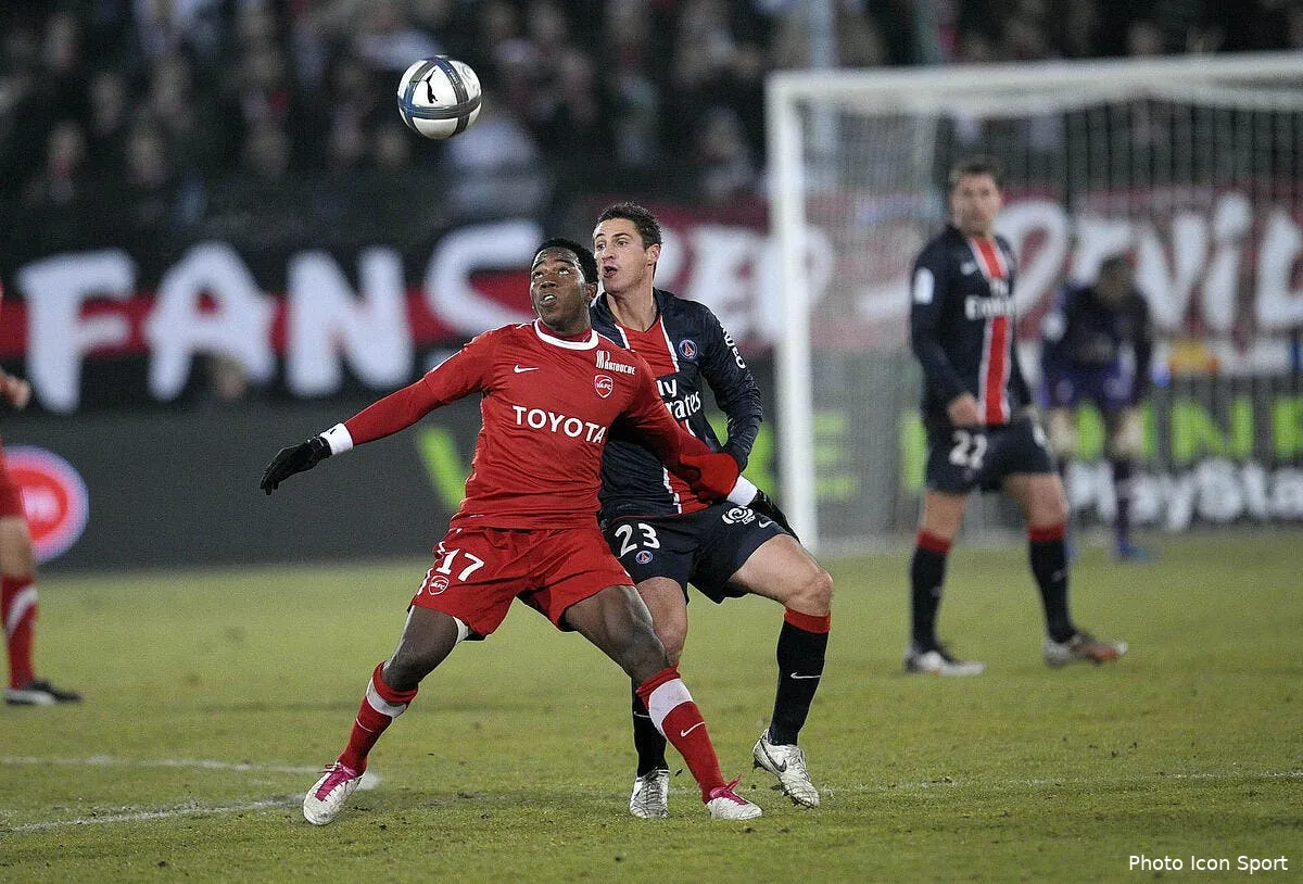 valenciennes reve d un bon hold up a paris iconsport per 111210 47 3718690