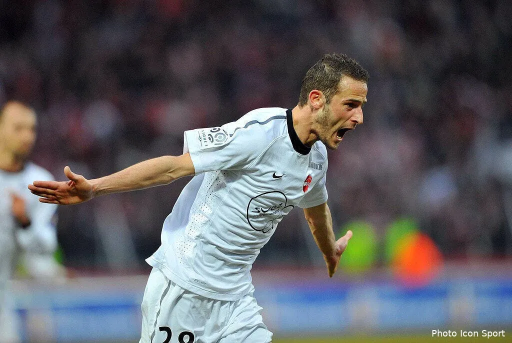 valenciennes s accroche a son point 69605 17570