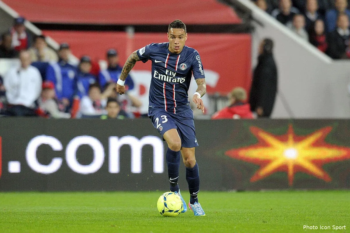 van der wiel kiffe sa vie au psg iconsport noe 050513 05 4557073