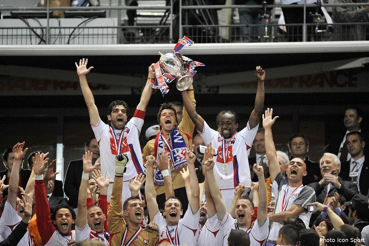 vercoutre et les trois monstres de l ol en 2008 iconsport oap240508 01 9681107