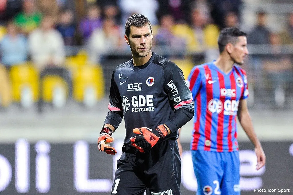 vercoutre heureux d etre dans un club tres sain iconsport meu 150814 08 6690391