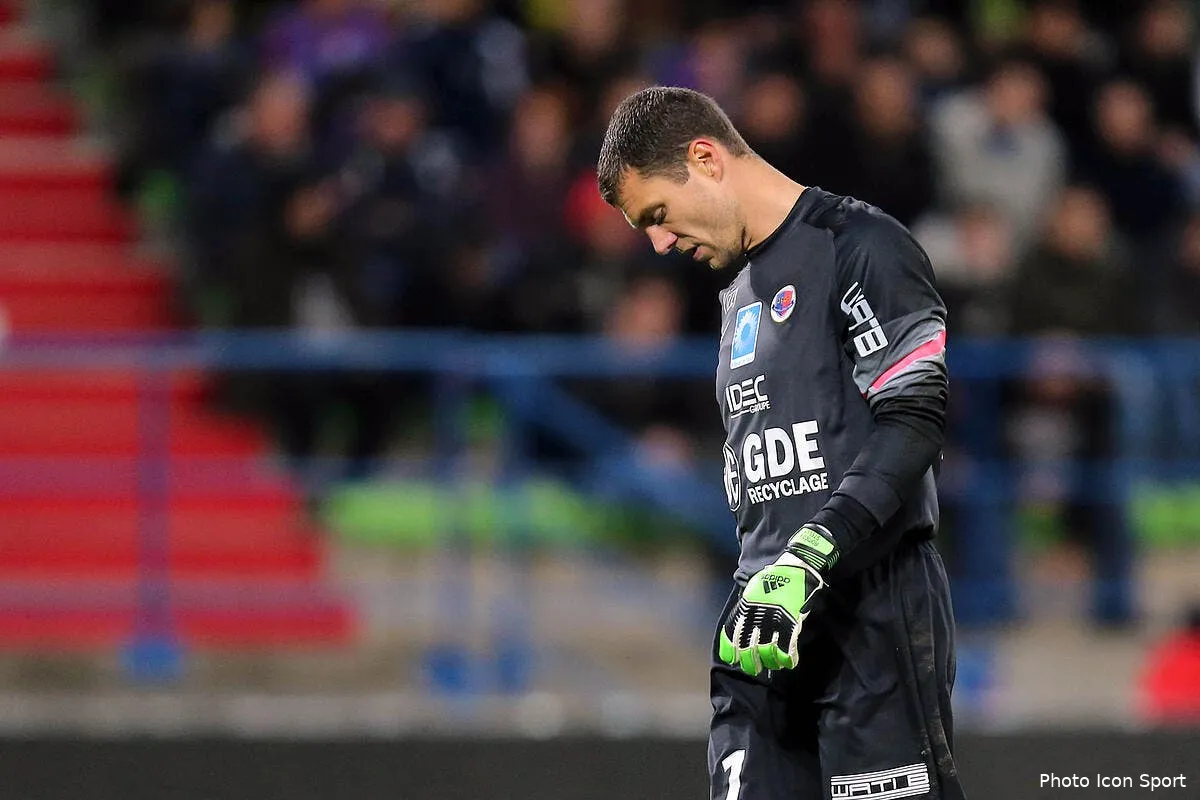 vercoutre mise sur lacazette pour la fin de sa serie noire iconsport vmi 081114 05 2098981