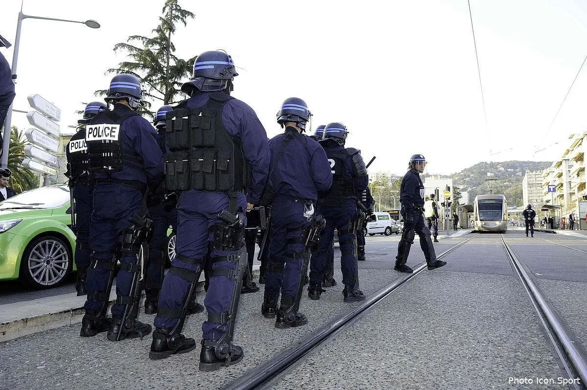 video bagarre entre supporters a lille avant losc psg iconsport aim 240312 05 0434346