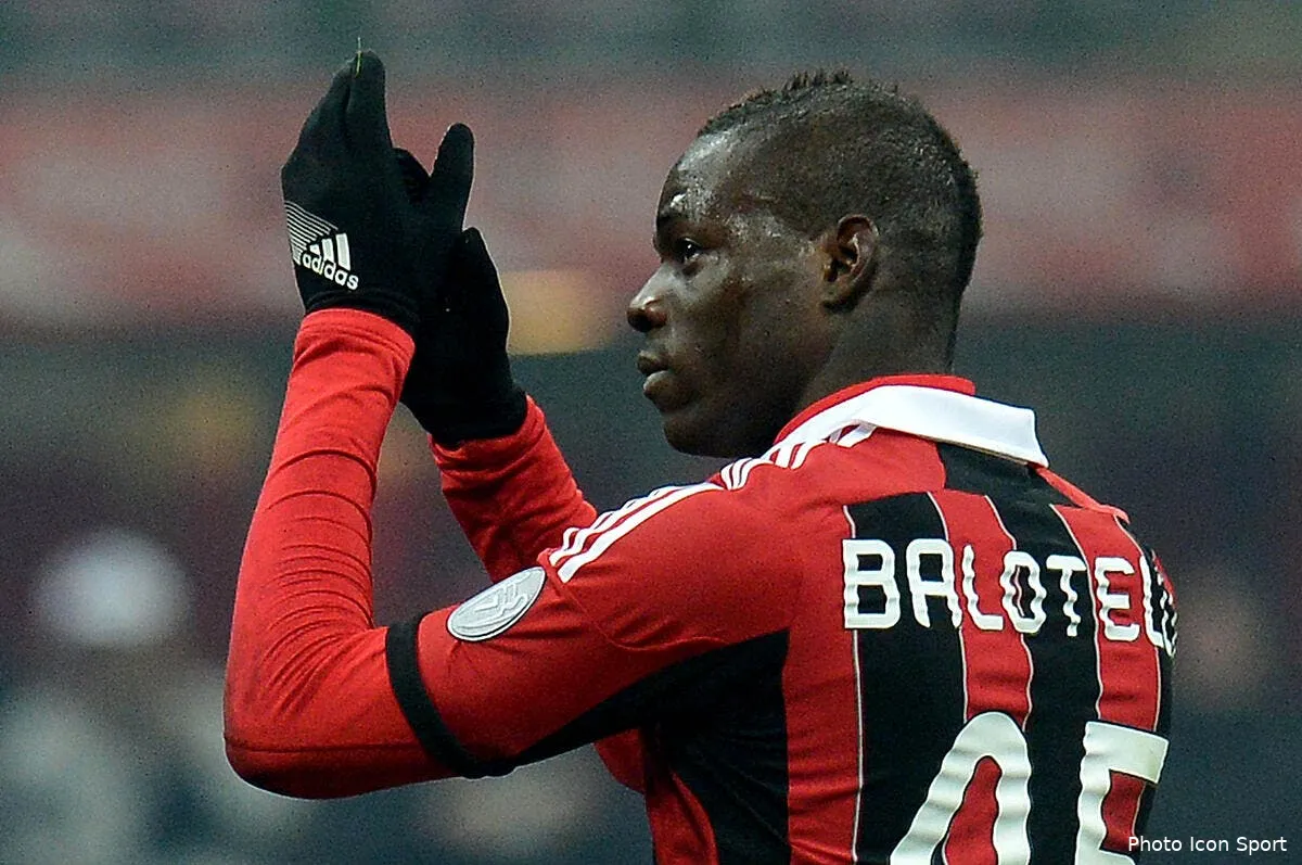 video balotelli c est pas le harlem shake mais c est la fiesta pendant milan barca iconsport ipp 150213 01 0750565