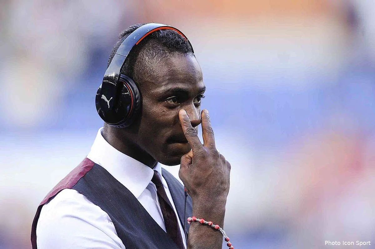 video balotelli dans un delire total avec zlatan iconsport liv 250414 01 0487973