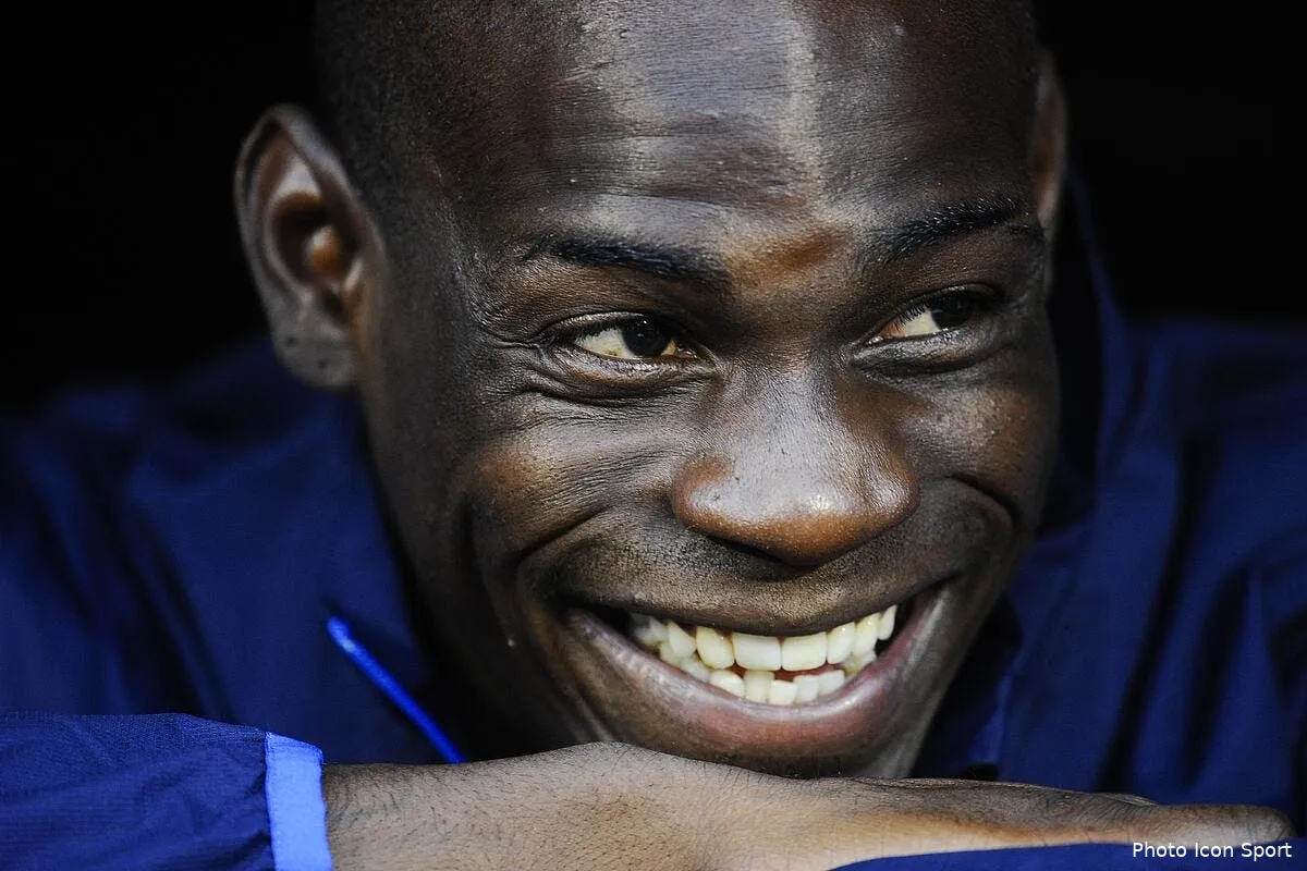 video balotelli et ice bucket un fan de liverpool en folie iconsport bpi 310514 09 05 190289