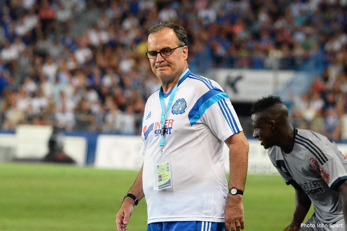 video bielsa est humain il fait meme des calins iconsport pet 090814 60 1993267