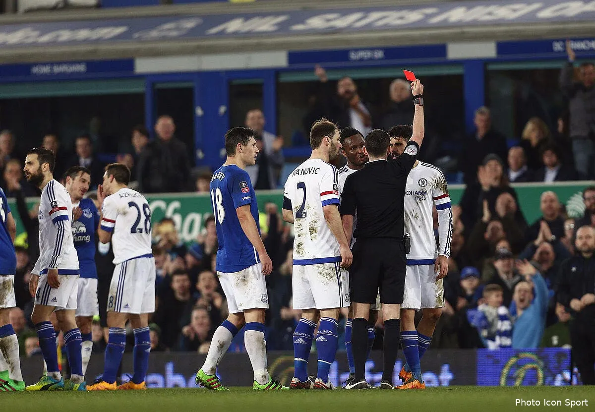 video crachat morsure diego costa a eu son premier rouge a chelsea iconsport bpi 120316 26 14136514