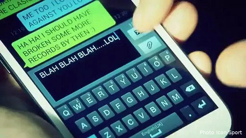 video cristiano ronaldo et lionel messi se chambrent par sms bdmyc47469