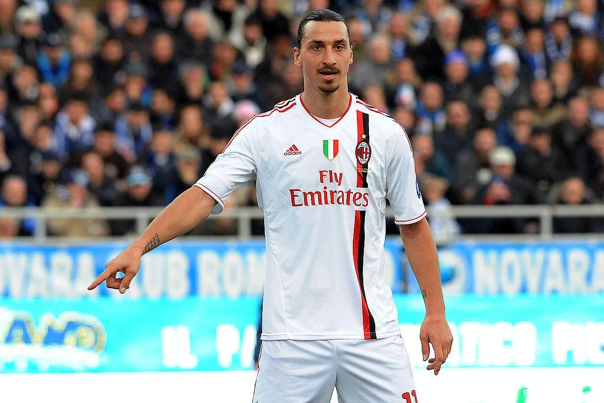 video ibrahimovic met une tarte et prend un rouge iconsport ipp 220112 05 0330774